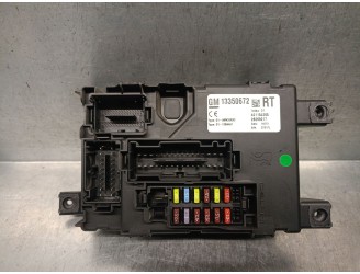 Recambio de caja reles / fusibles para opel corsa d (s07) 1.3 cdti (l08, l68) referencia OEM IAM 13350672 28269217 DELPHI