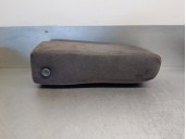 Recambio de apoyabrazos central para ssangyong korando 2.9 turbodiesel cat referencia OEM IAM 7530106033AAF  3 PUERTAS