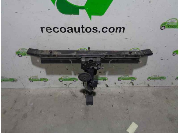 Recambio de panel frontal para hyundai trajet (fo) 2.0 crdi gls referencia OEM IAM 641203A601 DE CHAPA CON CERRADURA Y CLAXON 