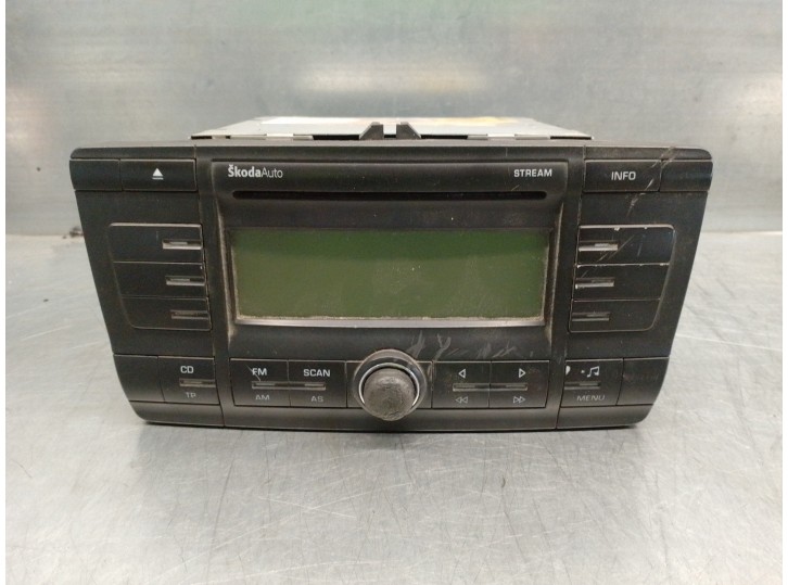 Recambio de sistema audio / radio cd para skoda octavia berlina (1z3) 1.9 tdi dpf referencia OEM IAM 1Z0035161B  