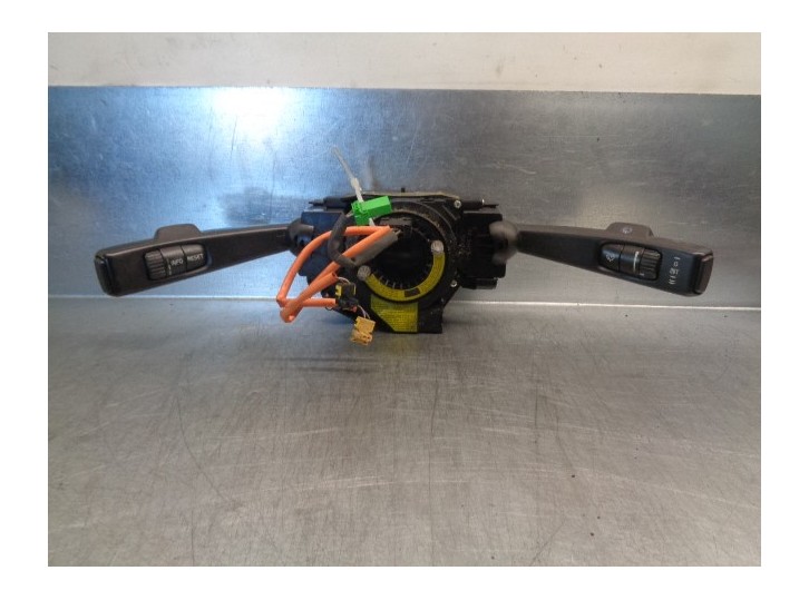 Recambio de mando luces para volvo s40 berlina 2.0 diesel cat referencia OEM IAM P30773157  