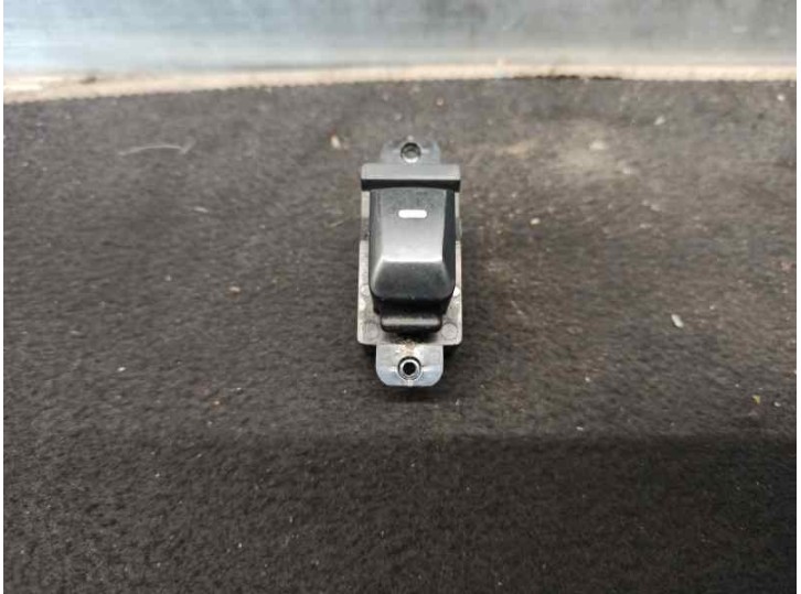 Recambio de mando elevalunas delantero derecho para kia rio 1.1 crdi cat referencia OEM IAM 935751W010 