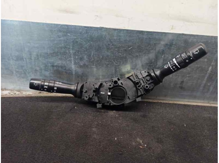 Recambio de mando luces para kia rio 1.1 crdi cat referencia OEM IAM 934102V520  