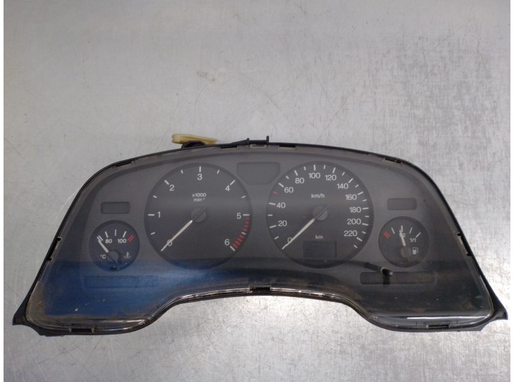 Recambio de cuadro instrumentos para opel zafira a elegance referencia OEM IAM 09228757 