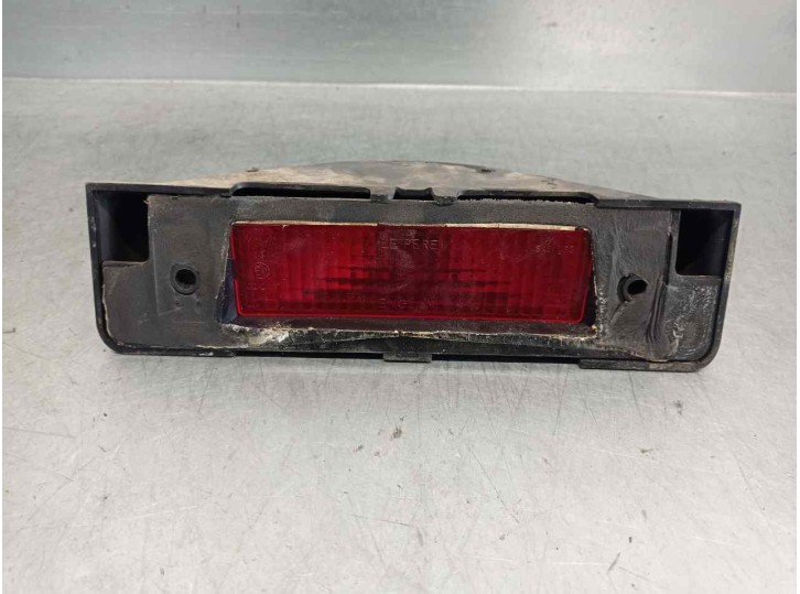 Recambio de luz central de freno para land rover defender (ld) 2.5 td5 referencia OEM IAM XFG100330  