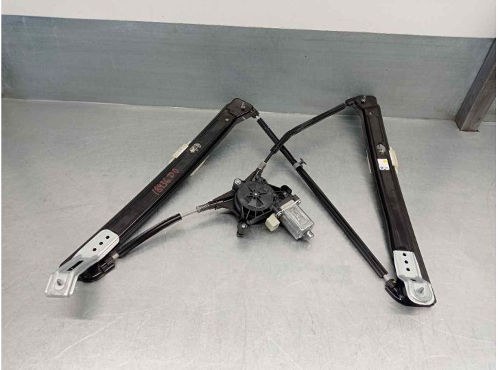 Recambio de elevalunas delantero derecho para seat ateca (5fp) referencia OEM IAM 575837462A 2 PINES 5 PUERTAS