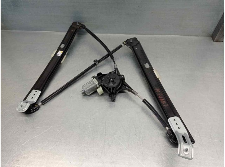 Recambio de elevalunas delantero izquierdo para seat ateca (5fp) referencia OEM IAM 575837461A 2 PINES 5 PUERTAS