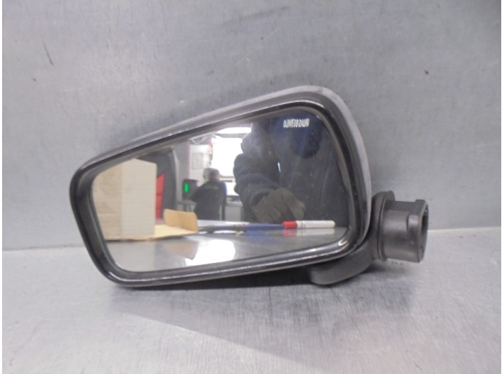 Recambio de retrovisor izquierdo para opel corsa a 1.2 referencia OEM IAM OP970 