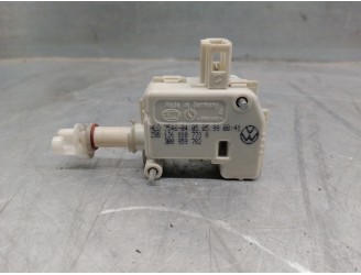 Recambio de motor tapa deposito combustible para volkswagen golf iv berlina (1j1) 1.6 referencia OEM IAM 1J6810773A 