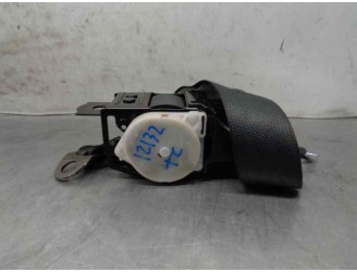 Recambio de cinturon seguridad trasero central para toyota corolla (e12) 1.4 turbodiesel cat referencia OEM IAM 7335012250C0  