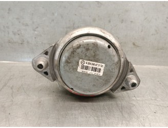 Recambio de soporte motor izquierdo para mercedes-benz clase c (w204) familiar 2.1 cdi cat referencia OEM IAM A2042404717 A20424