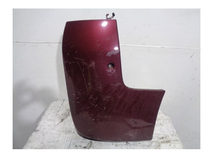 Replacement right rear bumper end cap for Nissan Primastar (X83) 2.5 dCi diesel CAT OEM IAM reference 7700313232 7700