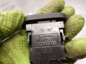 Replacement hazard warning switch for Toyota Yaris (_P21_, _PA1_, _PH1_) 1.5 Hybrid (MXPH11) OEM IAM reference 15D509 