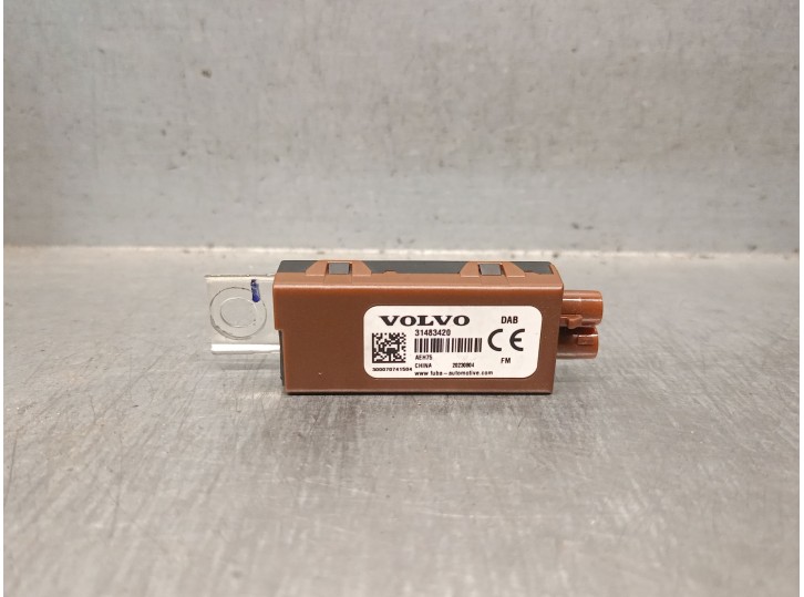 Recambio de antena para volvo xc40 (536) recharge referencia OEM IAM 31667556 VOLVO