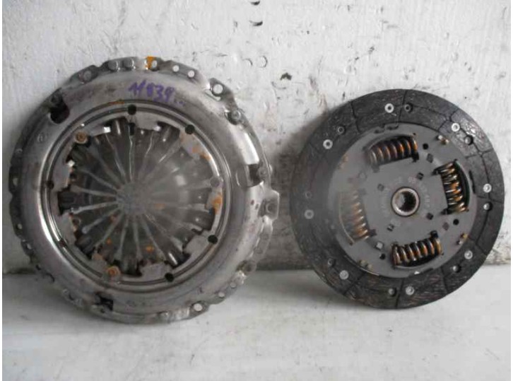 Recambio de kit embrague para opel combo cargo (e) 1.6 16v cdti dpf referencia OEM IAM 9801354780 9833248780 LUK