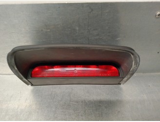 Recambio de luz central de freno para mitsubishi carisma berlina 5 (da0) 1.9 di-d cat referencia OEM IAM 09961003  5 PUERTAS