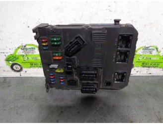 Recambio de caja reles / fusibles para peugeot 206 berlina 1.4 referencia OEM IAM 9650584680 S118085220B SIEMENS