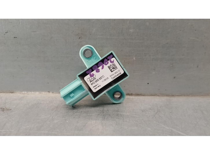 Replacement impact sensor for Audi A4 sedan (B8) 2.0 16V TDI OEM IAM reference 8K0955557C 5WK4380902 CONTINENTAL