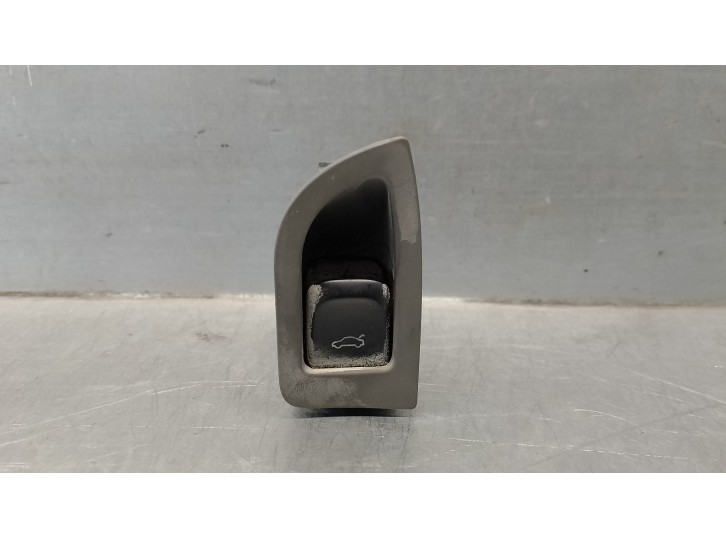 Recambio de mando para audi a4 ber. (b8) 2.0 16v tdi referencia OEM IAM 8K0959831A  