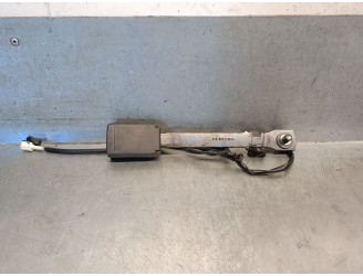 Recambio de enganche cinturon para nissan juke (f15) 1.6 referencia OEM IAM 868421KA1A 868421KA1A 