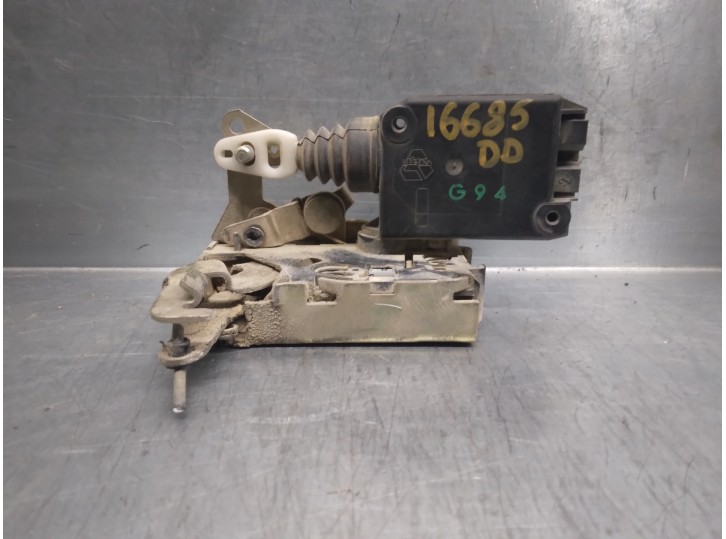 Replacement front right door lock for Peugeot 405 Saloon 1.9 Turbodiesel OEM IAM reference 913680 5 PINS 4 DOORS