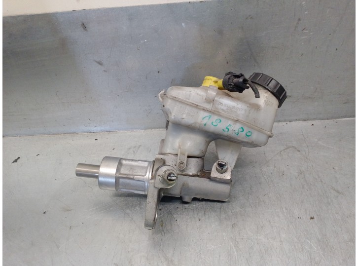 Recambio de bomba freno para chevrolet cruze 2.0 diesel cat referencia OEM IAM 0693338018  