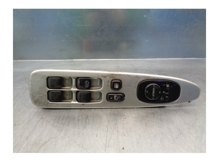 Recambio de mando elevalunas delantero izquierdo para lexus is200 (gxe10) 2.0 cat referencia OEM IAM 8404053060 