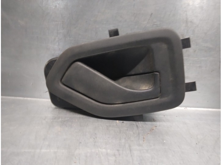 Replacement rear left interior door handle for Peugeot 405 saloon 1.9 turbodiesel OEM IAM reference 9610441477 