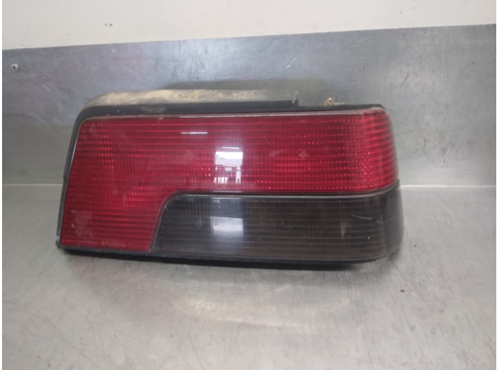 Recambio de piloto trasero derecho para peugeot 405 berlina 1.9 turbodiesel referencia OEM IAM 635192  4 PUERTAS