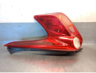 Recambio de piloto trasero derecho para nissan juke (f15) 1.6 referencia OEM IAM 265501KA0A 265501KA0A 