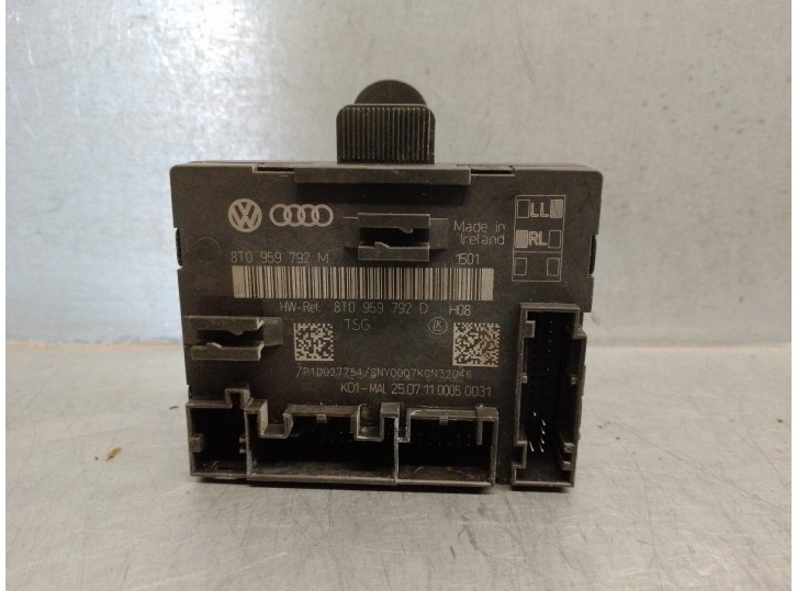Replacement comfort module for Audi A4 sedan (B8) 2.0 16V TDI OEM IAM reference 8T0959792M 8T0959792D 