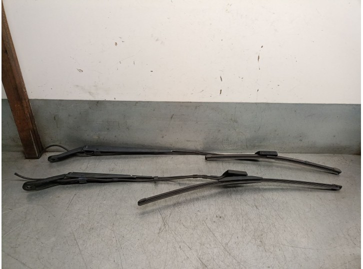 Recambio de brazo limpia delantero derecho para opel combo e tour / life (k9) 1.5 referencia OEM IAM 9817215080 