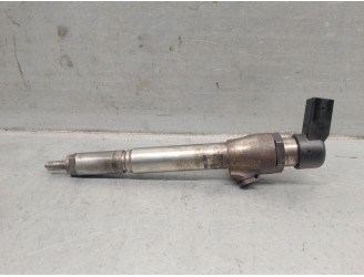 Replacement injector for Renault Megane II sedan 5d 1.5 dCi diesel OEM IAM reference 8200380253 SIEMENS