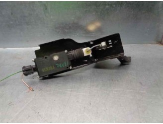 Replacement boot / tailgate lock for Citroën C5 estate 2.0 16V cat (RFN / EW10J4) OEM IAM reference 9637858580 