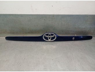 Recambio de molduras traseras para toyota corolla sedán (_e12_) 1.6 vvt-i (zze121_) referencia OEM IAM 7681112610A1 7681112610A1