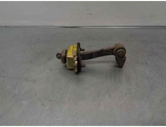 Recambio de retenedor puerta para ford focus berlina (cak) 1.6 16v cat referencia OEM IAM XS4AA23500BA  