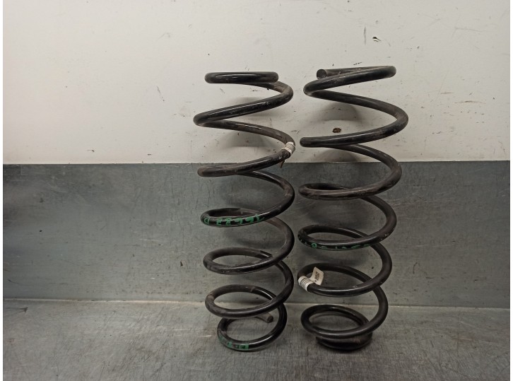 Replacement suspension spring for Ford Fiesta VII (HJ, HF) 1.0 EcoBoost MHEV OEM IAM reference H1BC5560BBB 