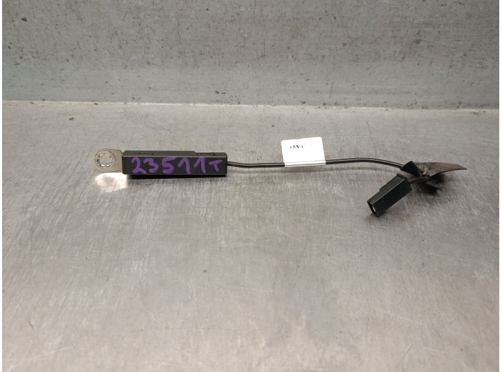 Replacement antenna for Volvo XC40 (536) Recharge OEM IAM reference 31409870 31409870 VOLVO