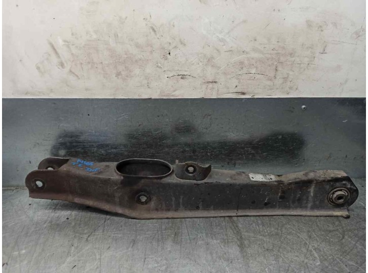 Recambio de brazo suspension inferior trasero izquierdo para dodge journey 2.0 16v crd cat referencia OEM IAM 4766950AA 