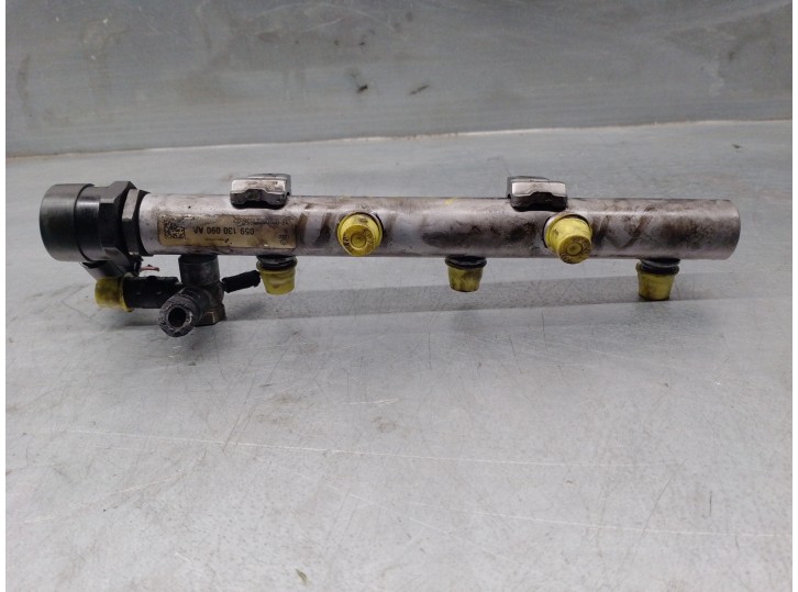 Recambio de rampa inyectora para audi a4 avant (8e) 2.7 v6 24v tdi referencia OEM IAM 059130090AA 059130090P 