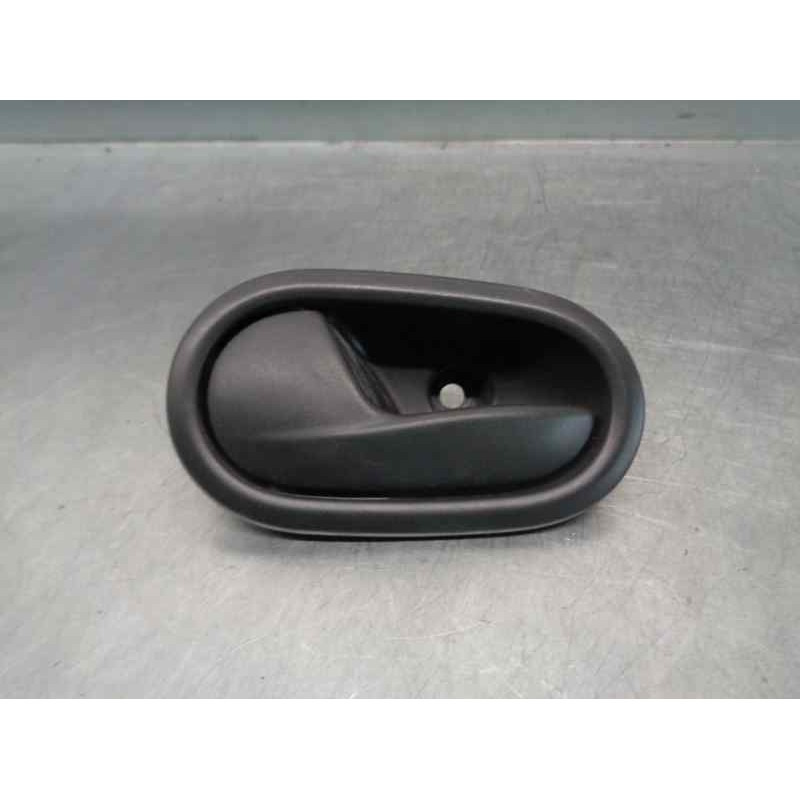 Recambio de maneta interior delantera izquierda para dacia sandero 0.9 tce cat referencia OEM IAM 806717698R  