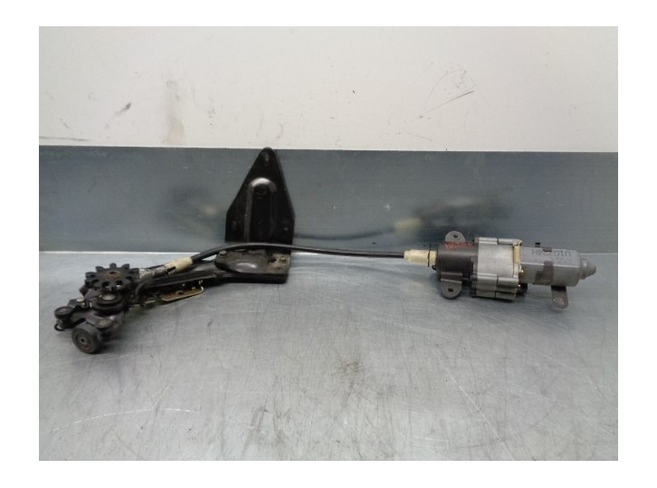 Recambio de motor cierre centralizado trasero derecho para chrysler grand voyager (rg) 2.8 referencia OEM IAM 7746804602 0471797