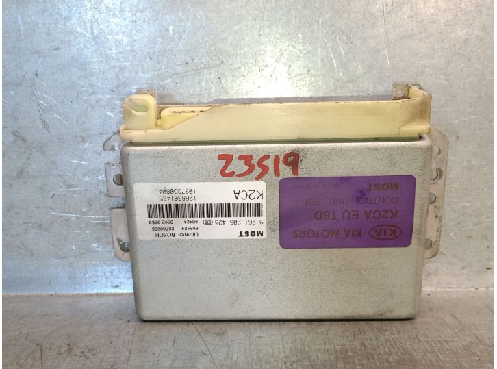 Recambio de centralita motor uce para kia carens 1.8 cat referencia OEM IAM 1268301485  M261206425 BOSCH