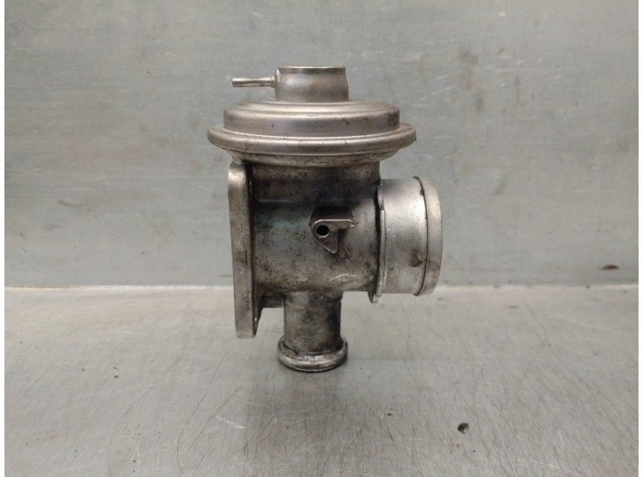 Recambio de valvula egr para bmw serie 5 berlina (e39) 3.0 24v turbodiesel cat referencia OEM IAM 778545204 72826400 PIERBURG