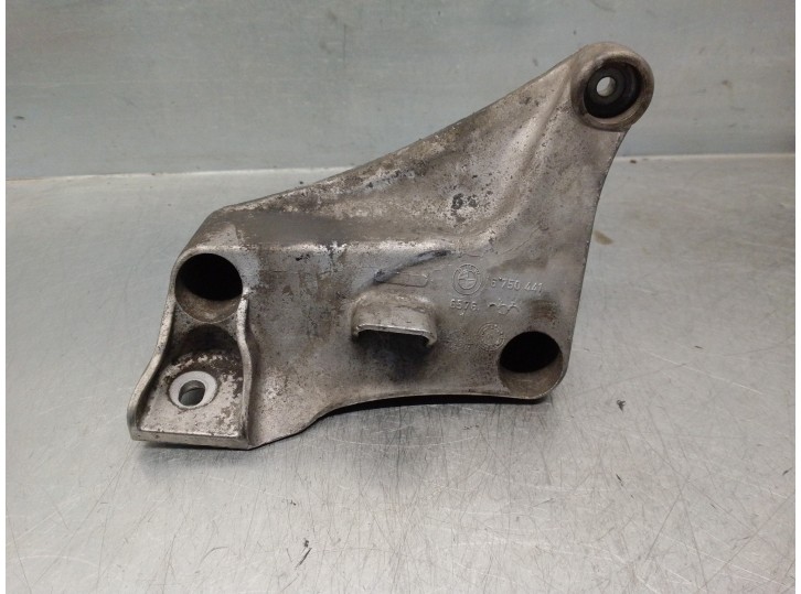 Recambio de soporte motor para bmw serie 5 berlina (e39) 3.0 24v turbodiesel cat referencia OEM IAM 6750441 
