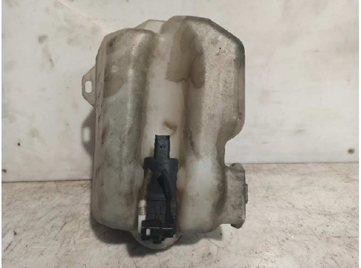 Recambio de deposito limpia para renault megane grand tour 1.9 referencia OEM IAM 8200104705  