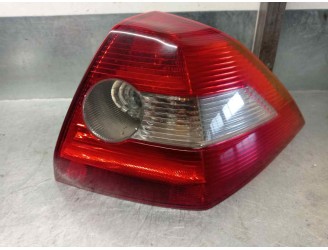 Recambio de piloto trasero derecho para renault megane ii classic berlina 1.5 dci diesel referencia OEM IAM 8200142681 4 PUERTA