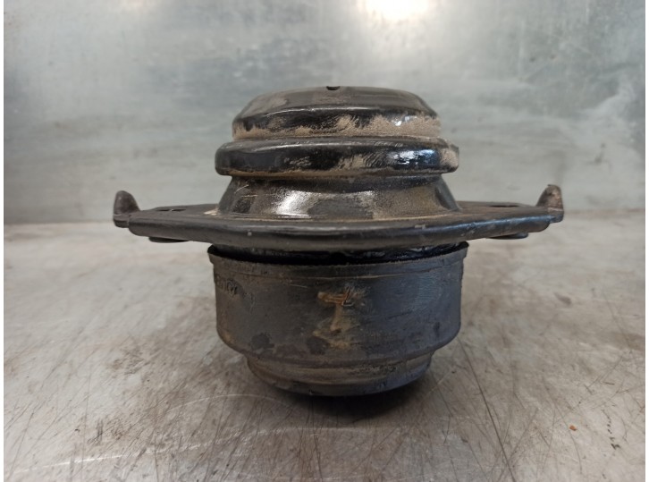 Replacement left engine mount for Mercedes-Benz M-Class (W164) 3.0 CDI CAT OEM IAM reference A2512403117 