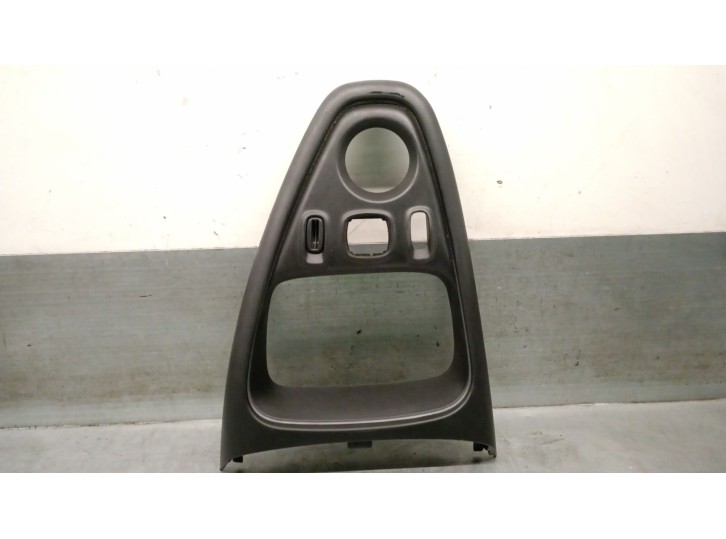 Recambio de moldura para smart forfour hatchback (453) electric drive / eq (453.091) referencia OEM IAM A4536831800 A4536831800 