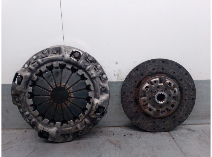 Recambio de kit embrague para mitsubishi canter misubishi canter referencia OEM IAM ML133004  EXEDY